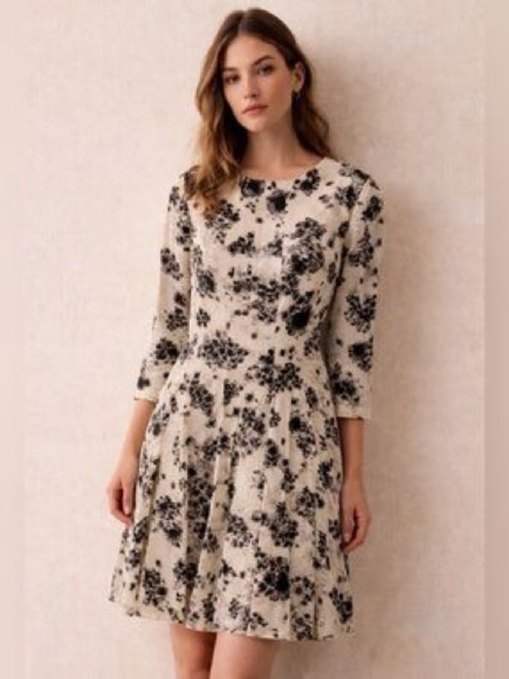 Club Monaco Size 12 Women's Cream Floral Silk Dress with Black Print